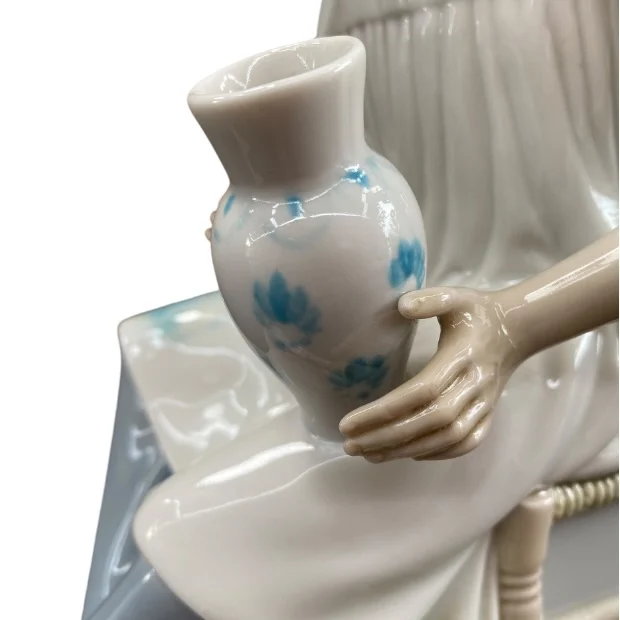 Spanish Porcelain Figurine of Seated Ceramic Painter - Image 3